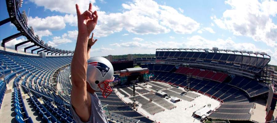 Kenny And Jason Aldean Move 110,000 Tickets In 12 Minutes For The Superstars Return To Boston