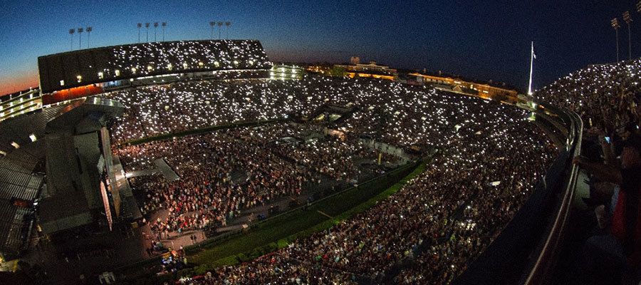 Kenny Kicks off Tour in Auburn With 50,430 War Eagles