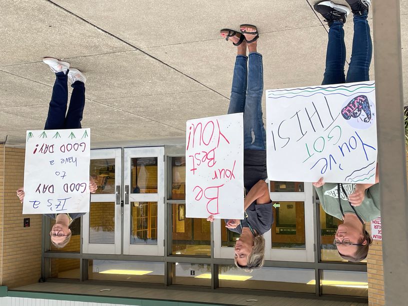 Signs Up! to return to county schools