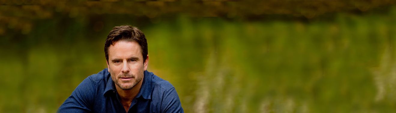 Contact | Charles Esten
