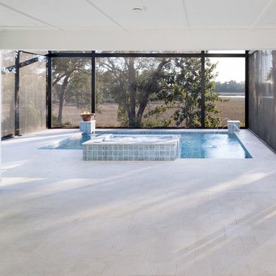 Grand_Wayfarer_Pool_Lanai_RHP.jpg