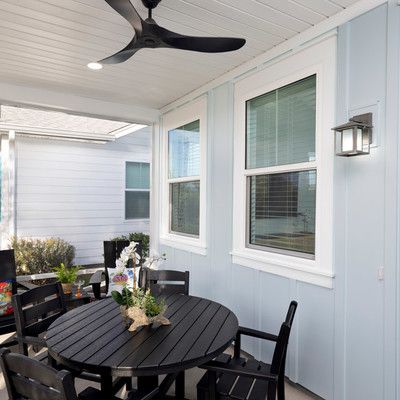 Hula_Porch1000x667.jpg