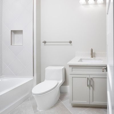 WEB Grand Mainsail Guest Bath Ensuite_RHP.jpg