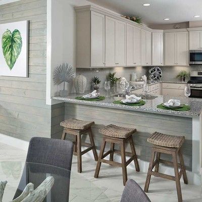Large kitchen with breakfast bar