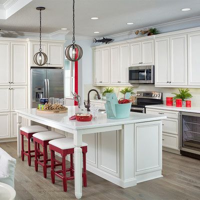 Kitchen with breakfast bar