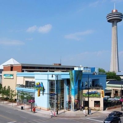 Photo of exterior view of Margaritaville building with Skylon Tower in the background