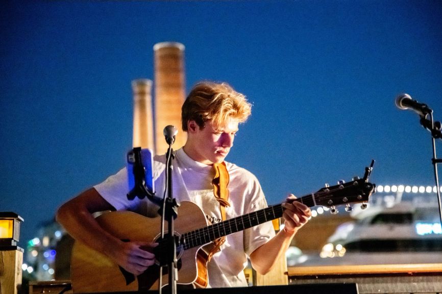 6:00-9:00pm : Jareth Marlow