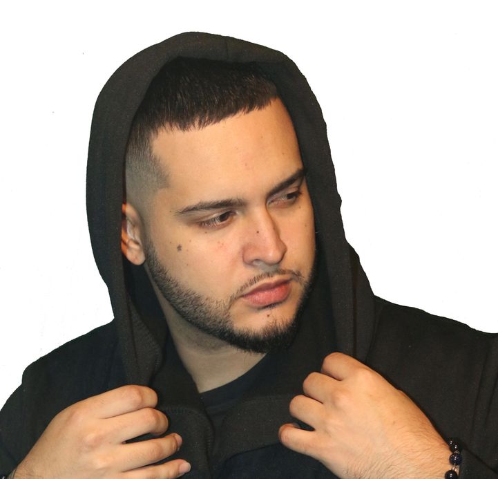 3:00-8:00pm : DJ Dahve