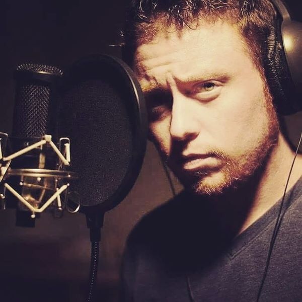 7:45-11:45pm : Chris Cole