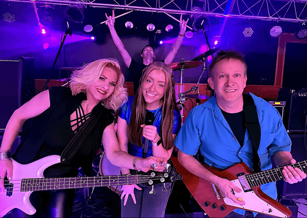 6:00pm-10:00pm - Frisky Band