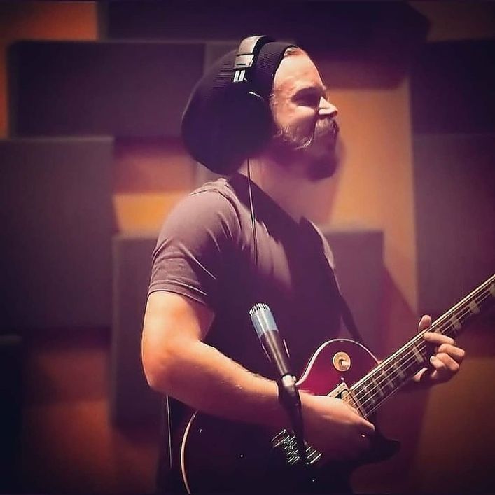 6:00-9:00 PM: Jimmy Roca