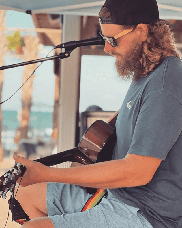 7:00-10:00pm : Andrew Elliot