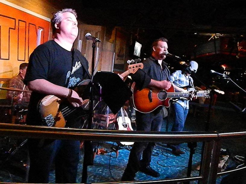 9:00pm : Jacob Mohr Duo