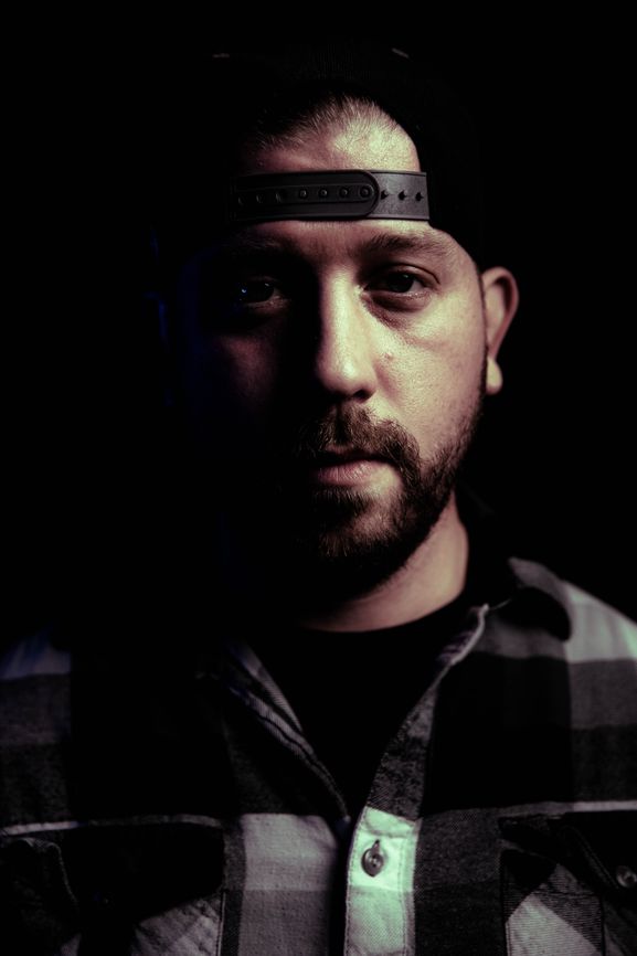 5:00pm-9:00pm : DJ Jordan