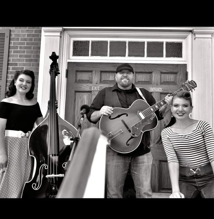 6:00-9:00pm : The Warman's Family Trio