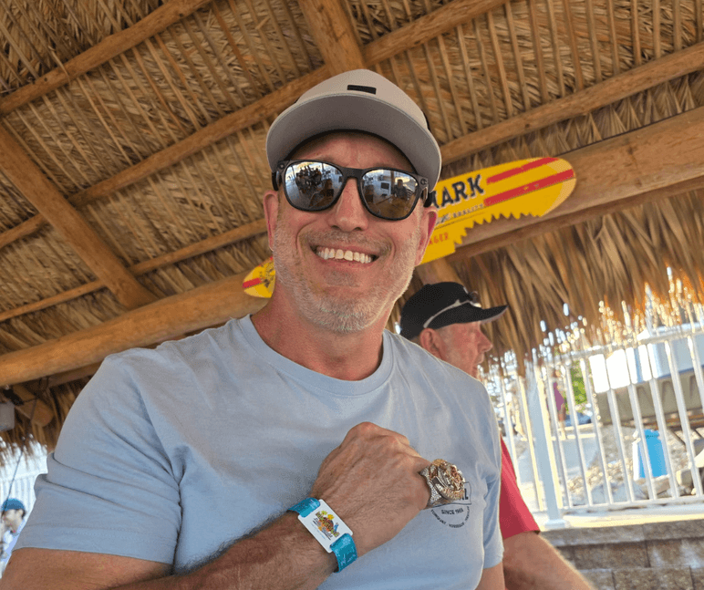 LandShark Live at Tiki Hut featuring Garry Lincoln