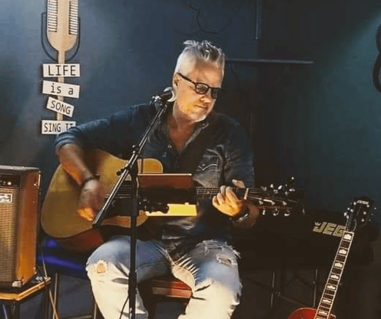 LandShark Live at Tiki Hut featuring Brian Pitts