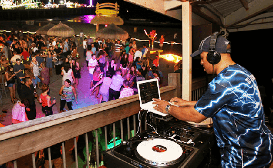 8pm-1am : DJ Stanup