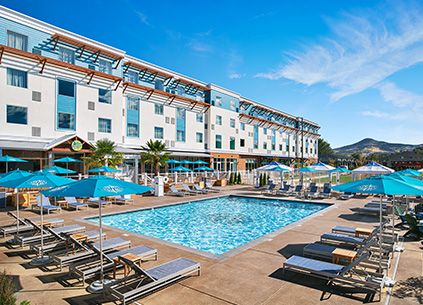 Compass Hotel Medford 