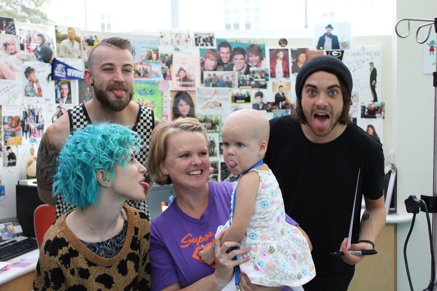 Paramore Visits Seacrest Studios And Has An Instant Bond With Patients