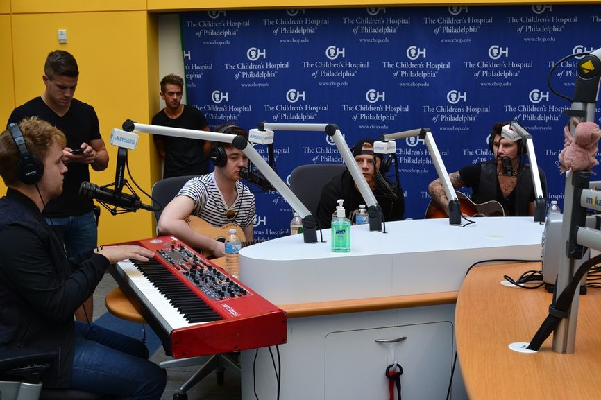 Rixton Gives Patients At Seacrest Studios A Special Performance!