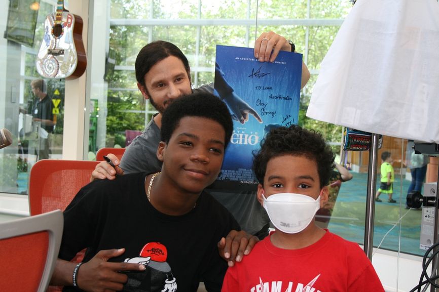 Earth To Echo Continues Their Seacrest Studios Tour