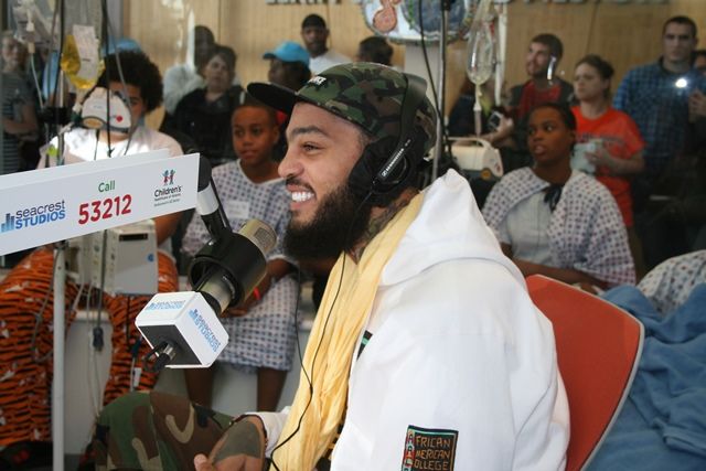Patient Raps For Travie McCoy & Flo Rida in Seacrest Studios!