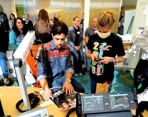 Josh Peck Stops By Seacrest Studios!