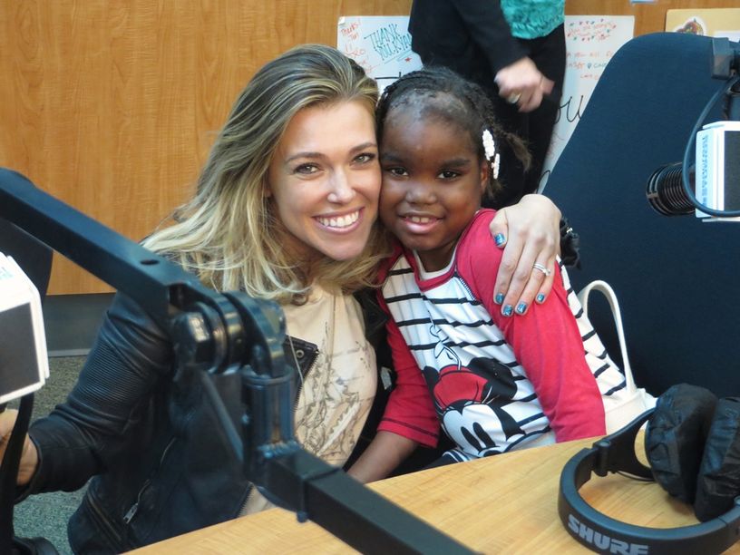 Rachel Platten Brings Her “Fight Song” to Seacrest Studios!