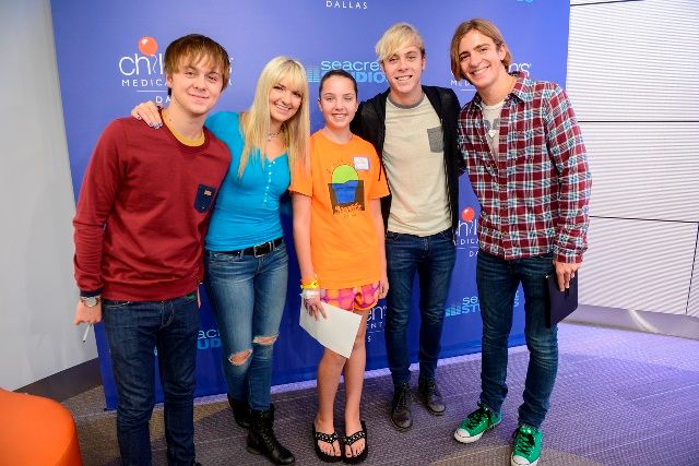 R5 gets Louder at Seacrest Studios in Dallas