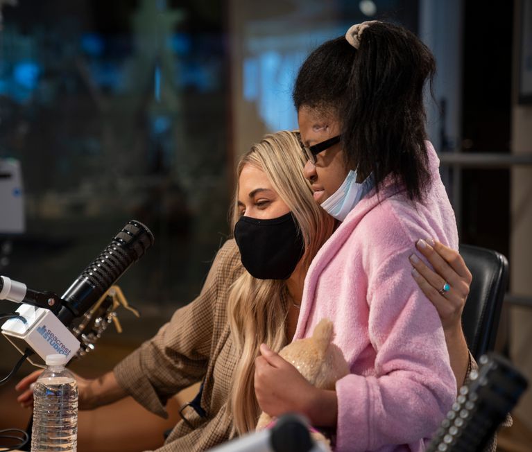 Alana Springsteen Makes Her First In-Person Visit To Seacrest Studios!