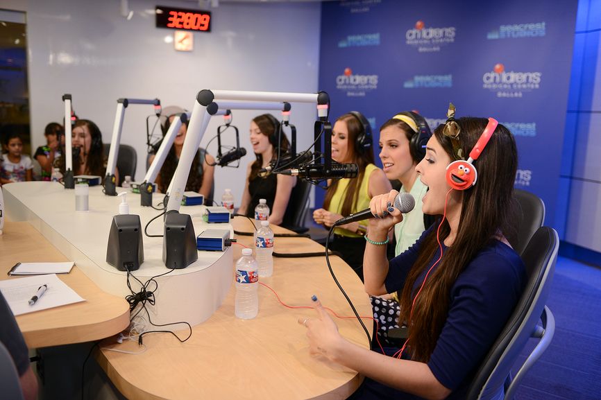 Cimorelli Returns To Seacrest Studios In Dallas!