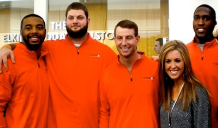 The Clemson Football Team Sings At Seacrest Studios!