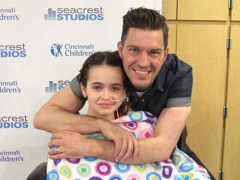 Patients Sing 'Keep Your Head Up' With Andy Grammer At Seacrest Studios
