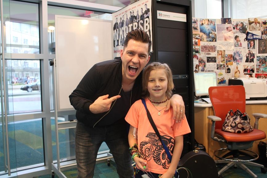 Andy Grammer Sings For Patients In Atlanta