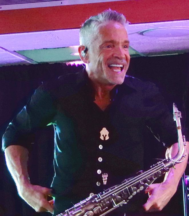 Dave Koz Creates Beautiful Music At Seacrest Studios!