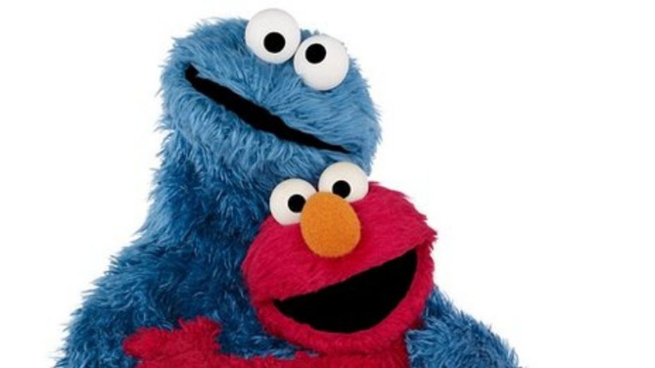 Elmo And Cookie Monster Sing And Dance At Seacrest Studios!