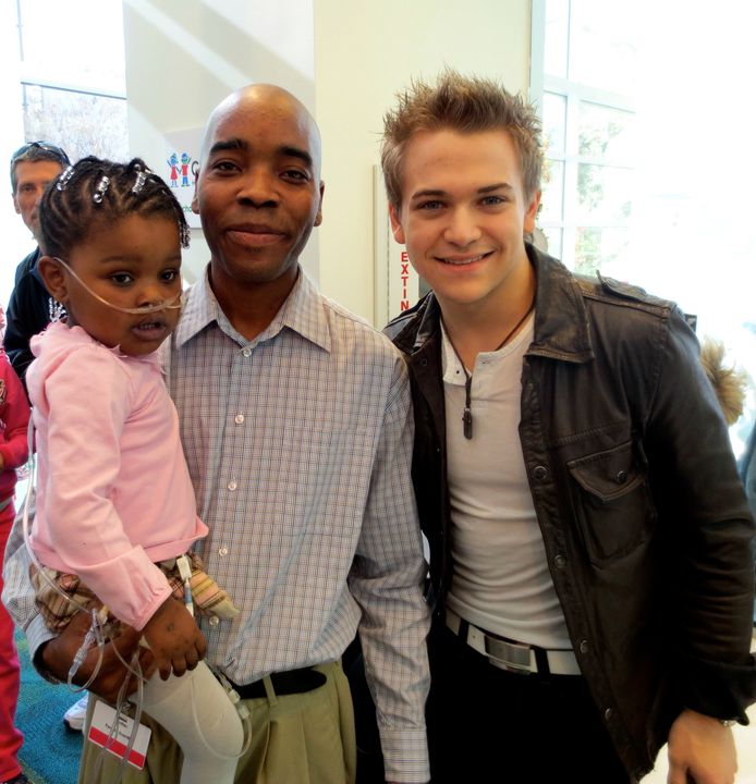 Hunter Hayes Is Interviewed At Seacrest Studios!
