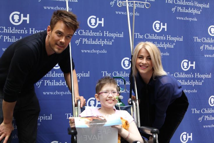 Julianne Hough, Josh Duhamel & Nicholas Sparks Dance Around Seacrest Studios!