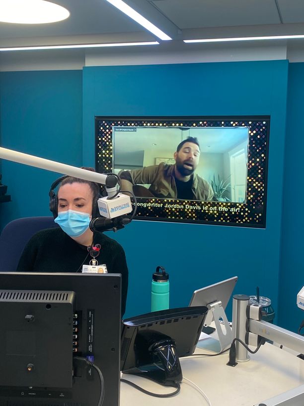 Jordan Davis Visits 10th Seacrest Studio as RSF Ambassador