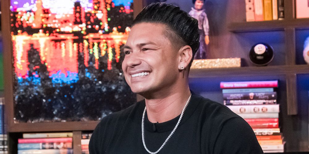 DJ Pauly D Stops By Seacrest Studios To Talk About Music, Pizza and Hair!