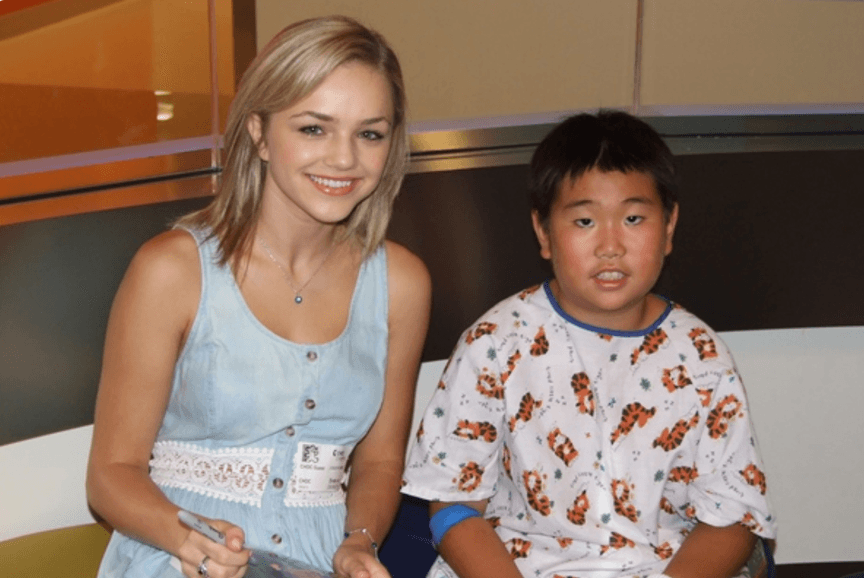 Oana Gregory Makes A Memorable Visit To Seacrest Studios