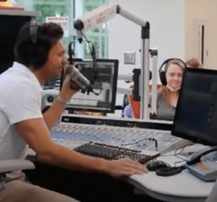 Ryan Stops By Seacrest Studios In His Hometown!