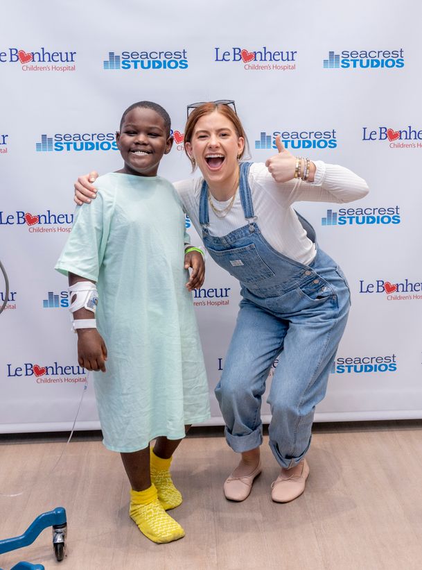 Riley Clemmons Stops by Le Bonheur Childrens during A Hundred Highways Tour