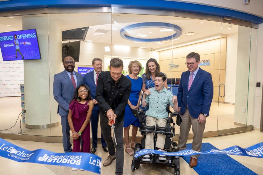 Ryan Seacrest Foundation Unveils State-of-the-Art Broadcast Studio  at Le Bonheur Children’s Hospital
