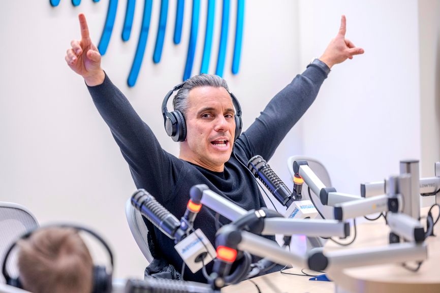 Sebastian Maniscalco Brings Laughter and Fun to Seacrest Studios in Memphis