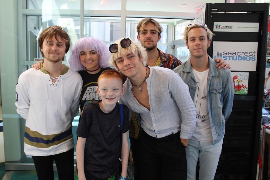R5 Gives Patients Advice About Following Their Dreams!