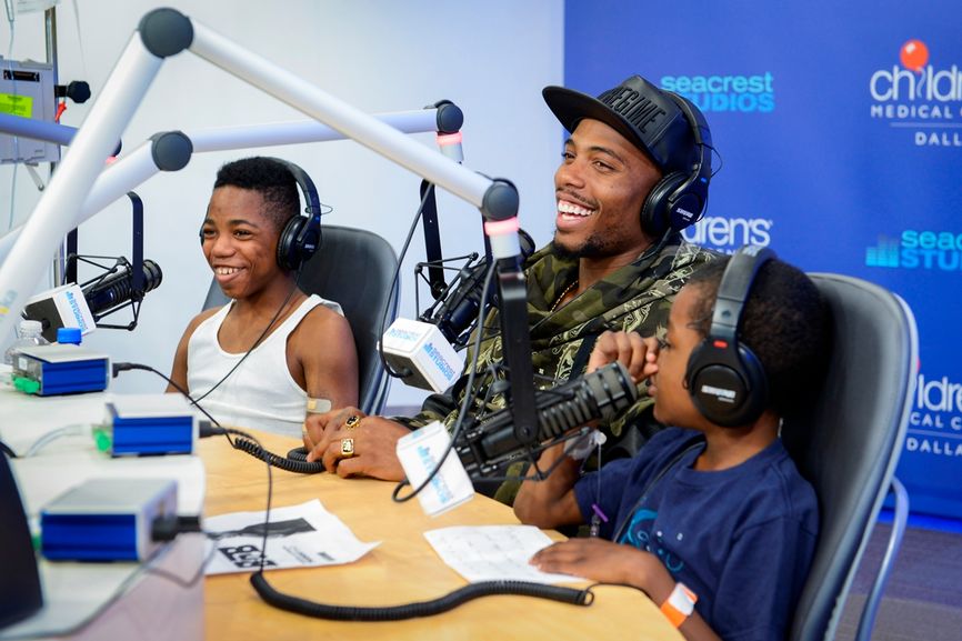 LoCash Sings 'I Know Somebody' At Seacrest Studios Colorado