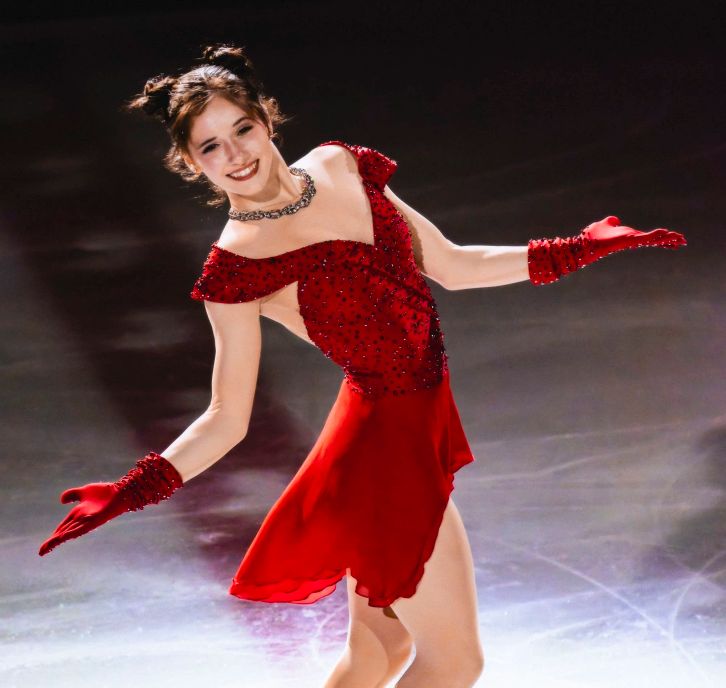 REVIEW: THE MUSIC OF STARS ON ICE