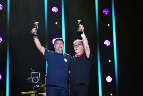 ALABAMA REACTS TO RECEIVING CMAS  HIGHEST HONOR, THE PINNACLE AWARD